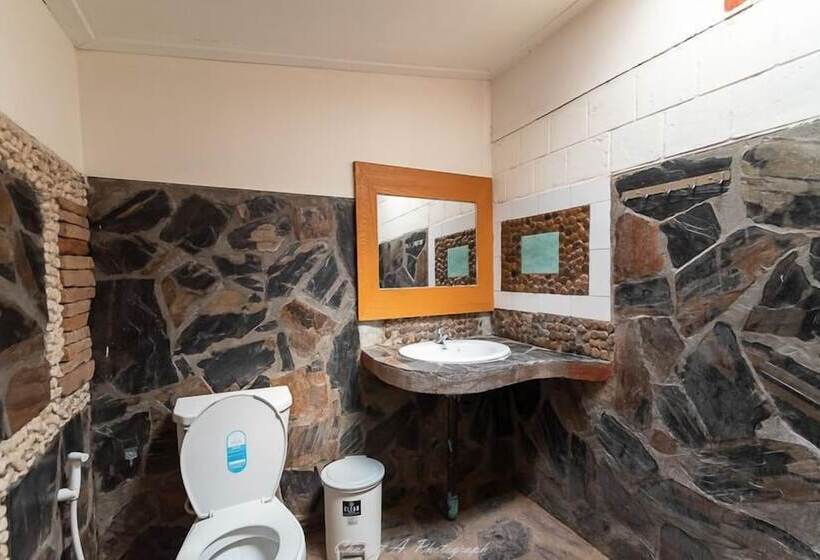 Семейный Номер, Sangthian Beach Resort