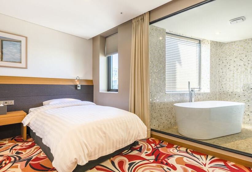 Полулюкс, Shin Shin Hotel Jeju Airport