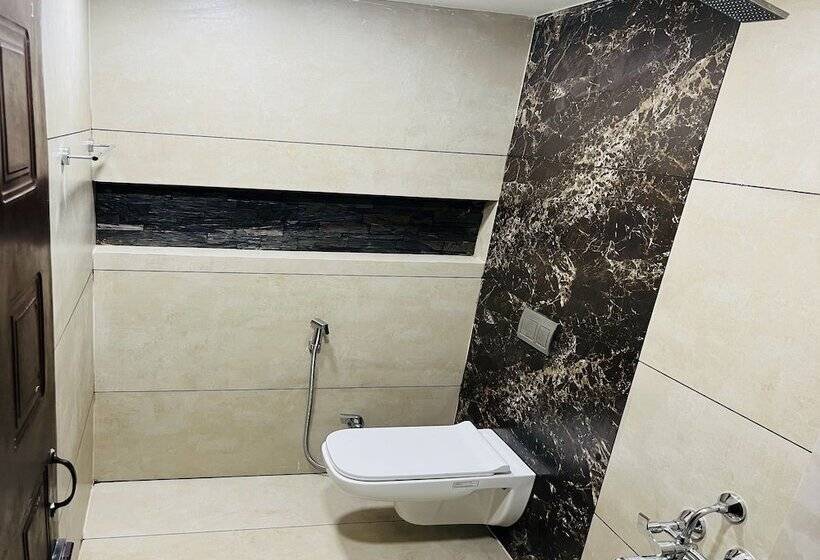 Номер Deluxe, The Tendoinn