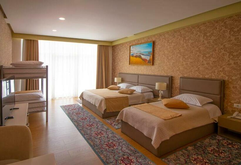 디럭스 패밀리 룸, Nbt Hotel Reps