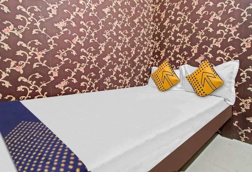 اتاق کلاسیک سه تخته, Spot On Hotel Dev