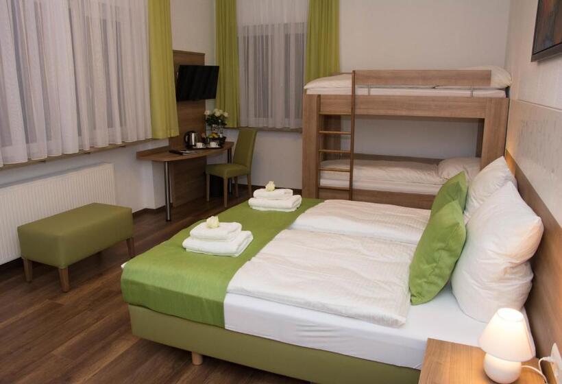 패밀리 룸, Bed & Breakfast Outlet