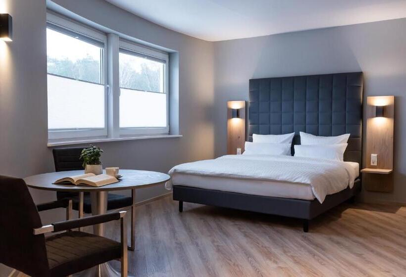 Люкс Deluxe Кровать Кинг, Circle Inn