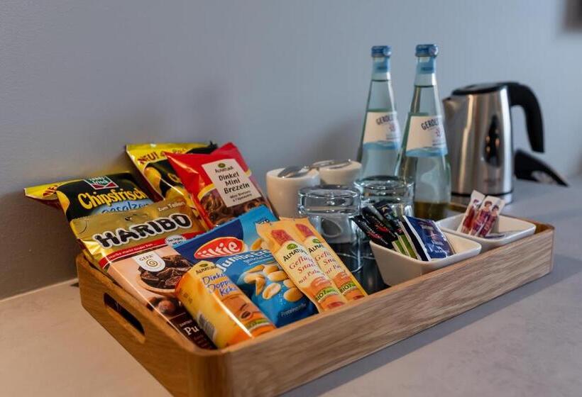 Номер Deluxe, Circle Inn