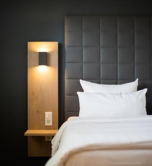 Апартаменты 2 Спальни, Circle Inn