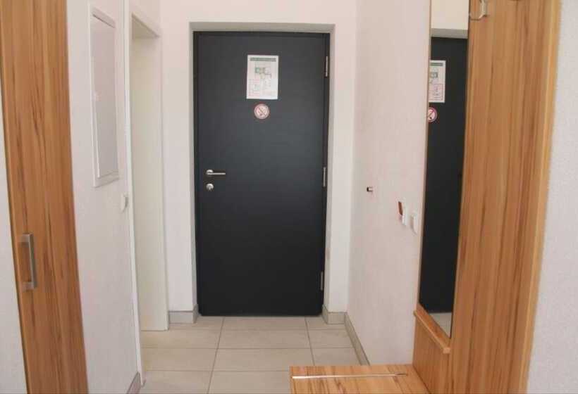 Студия Стандарт, Schafer Boardinghouse