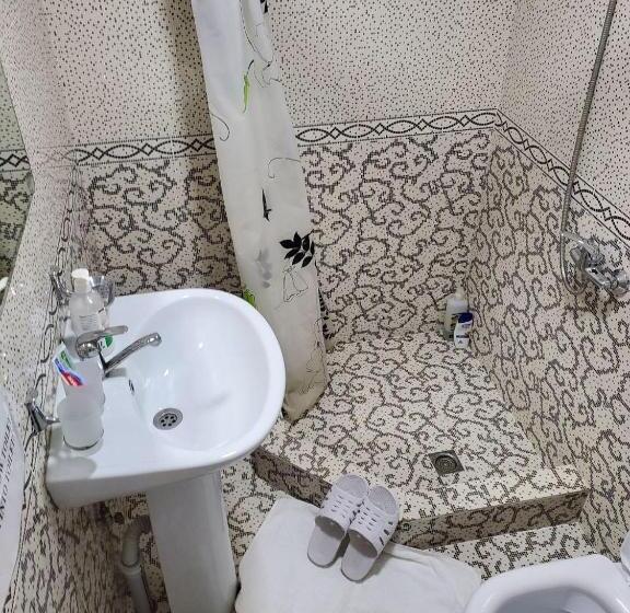 اتاق استاندارد سه نفره, Nursultan Grand Guest House
