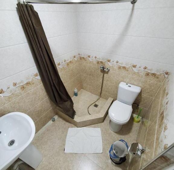 اتاق استاندارد چهار تخته, Nursultan Grand Guest House