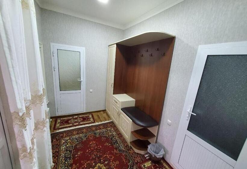 اتاق استاندارد چهار تخته, Nursultan Grand Guest House