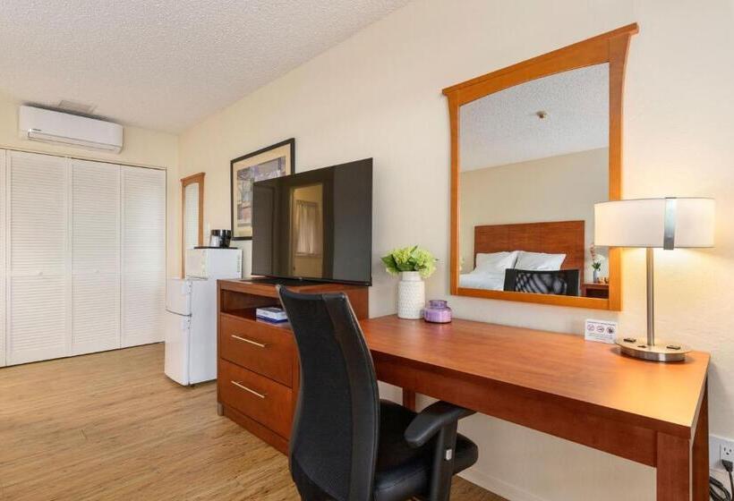 Стандартный Номер Кровать Кинг, Konocti Harbor Resort