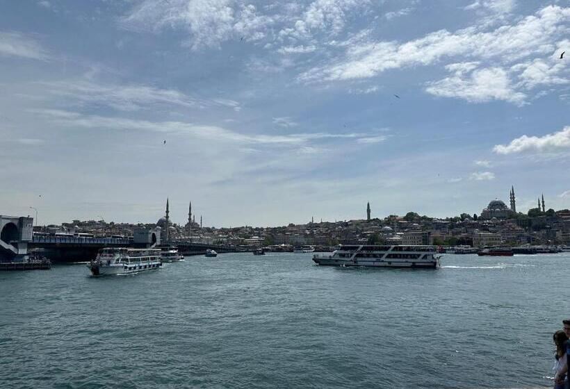 带大床的标准间, Baracuda Karakoy
