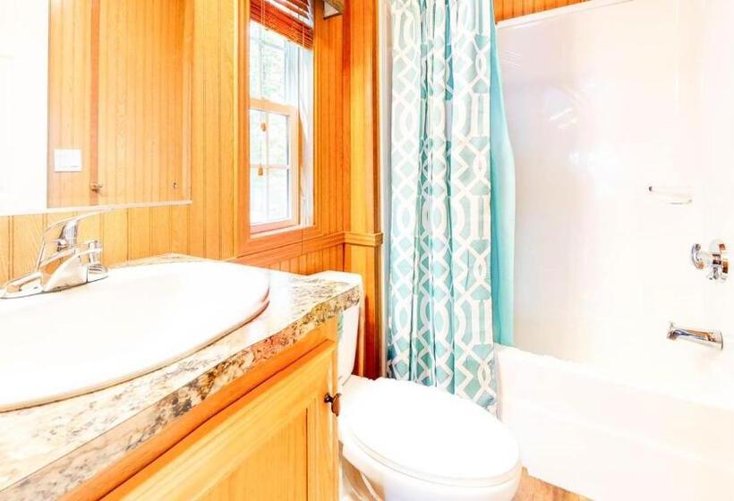 Дом 2 Спальни, Point Sebago Resort