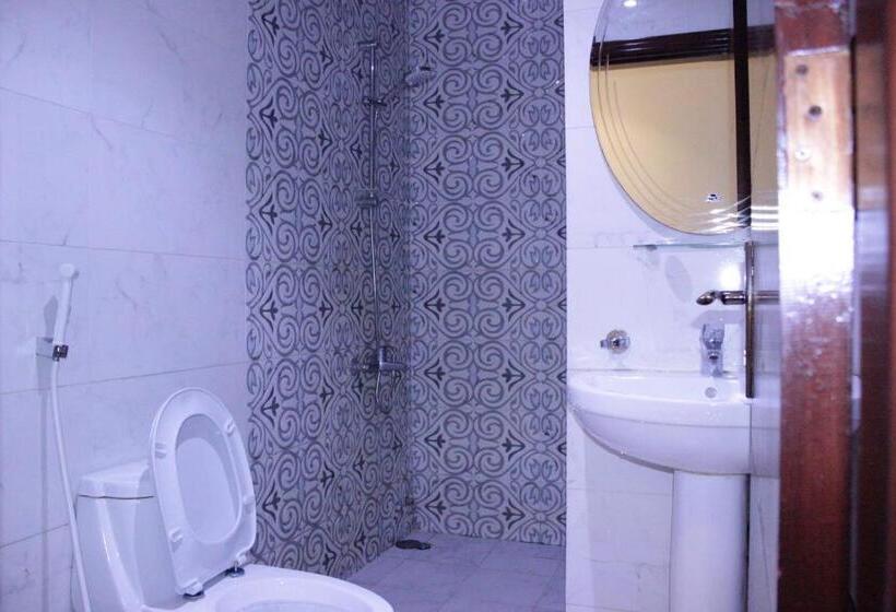 スタンダードトリプルルーム, Altamyoiz Sirved Apartments