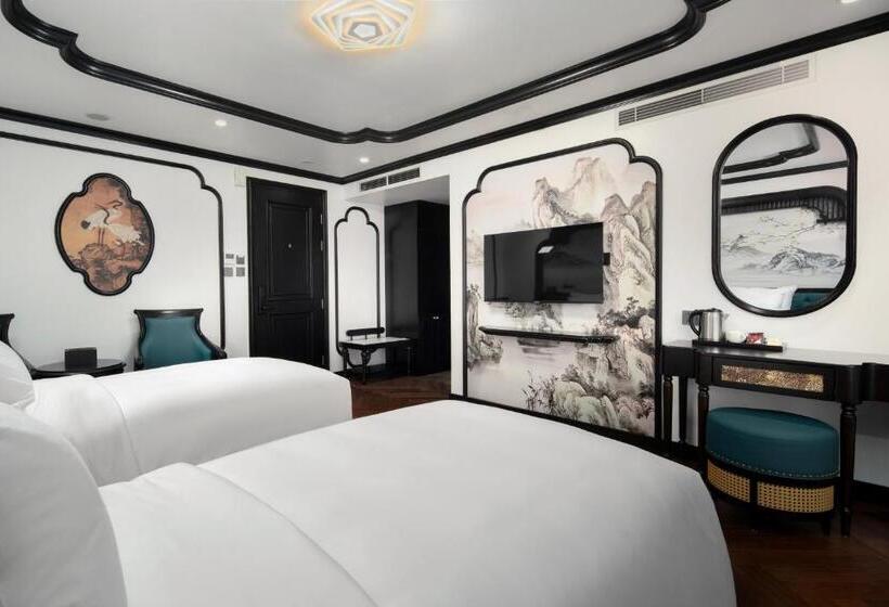 سوییت جونیور با بالکن, Catherine Cruises Ha Long Bay