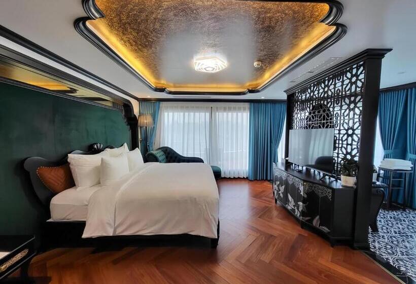 سوئیت با بالکن, Catherine Cruises Ha Long Bay
