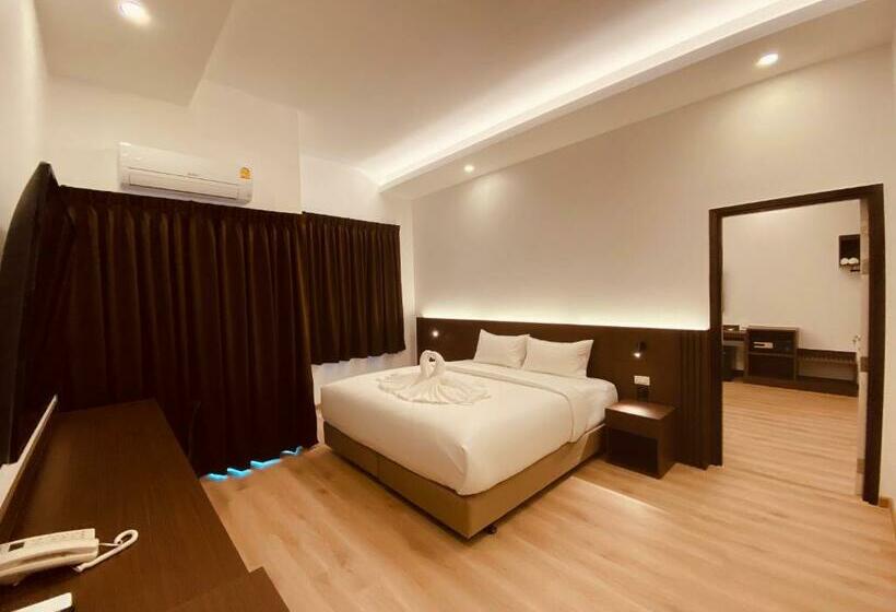 Семейный Номер, Geen Hotel Chonburi