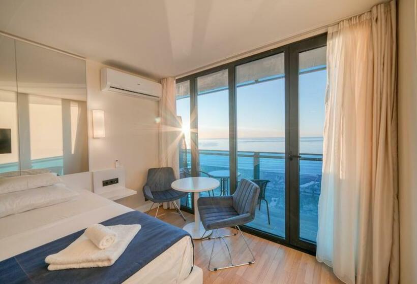 سوییت با چشم‌انداز دریا, Orbi Hotel City Sea View Batumi