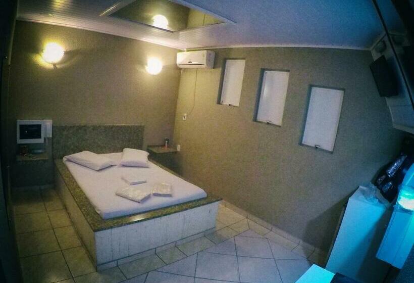 标准间, Motel Scorpios