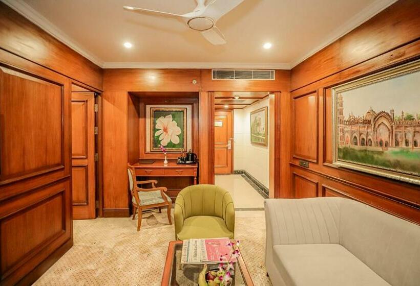 Люкс, Regenta Central Lucknow By Royal Orchid Hotels Limited