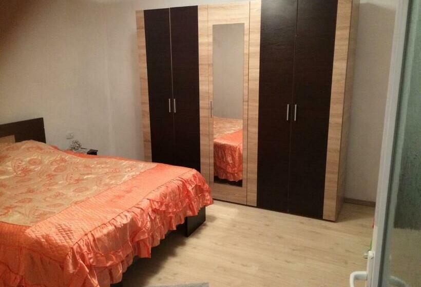 Дом 4 Спальни, Vila Siminica