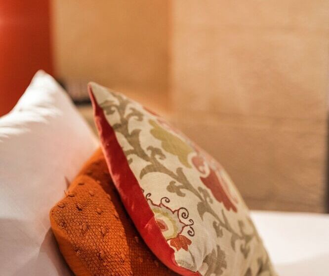 Номер Deluxe, Garlande Hôtel Avignon Centre