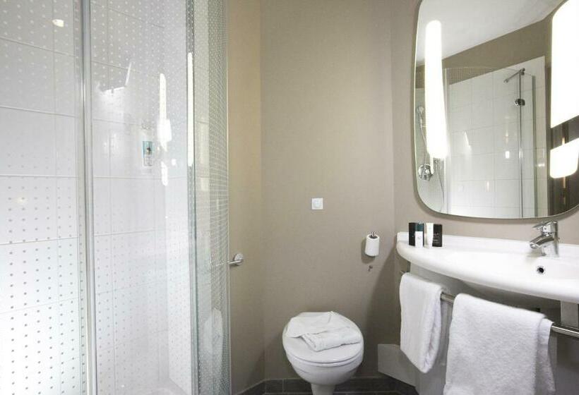 اتاق استاندارد سه نفره, Ibis Lille Centre Grand Palais