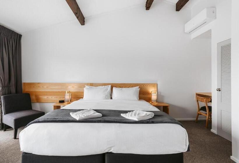 Executive Stüdyo, Cobblestone Court Motel   Wenzel Motels