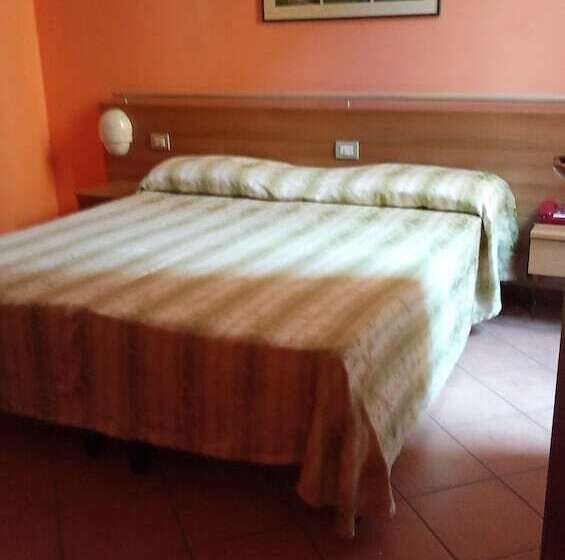 Camera Standard, Residenza Cavour