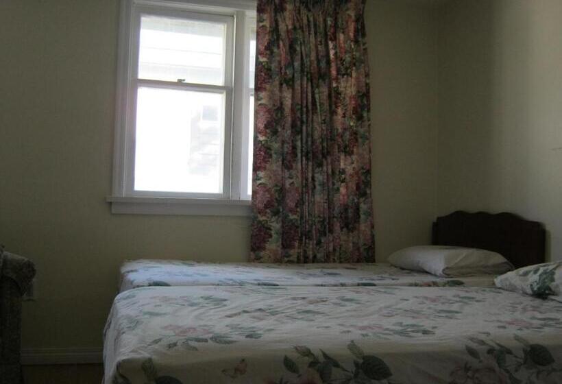 スタンダード４人部屋, Kelowna Okanagan Lake Hostel