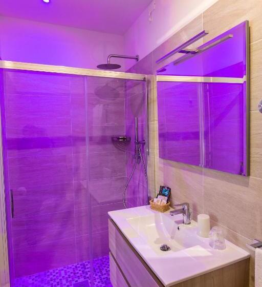 Chambre Prestige, Touring