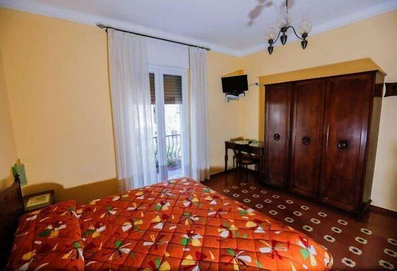 标准间, Villa Mafalda