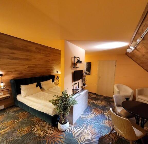 Семейный Номер, Ambiente Hotel Garni