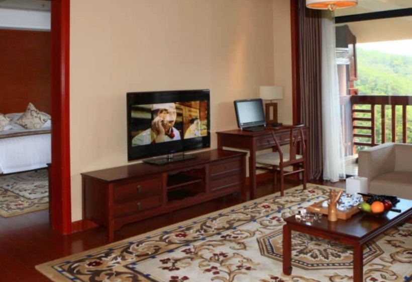 Люкс, New Century Resort & Spa Puer