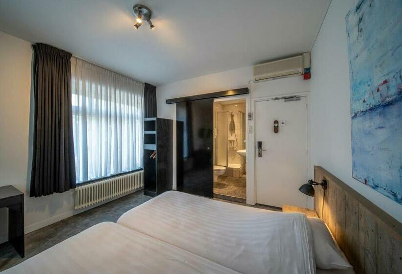 Номер Deluxe, Restaurant St. Lambert