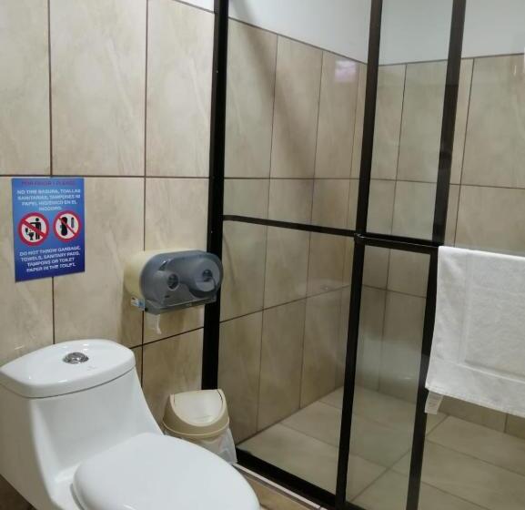 四人标准间, Santa Fe B&b
