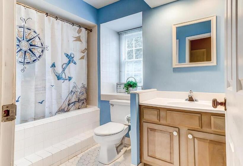 Апартаменты 2 Спальни, Evian At Shipyard By Hilton Head Accommodations