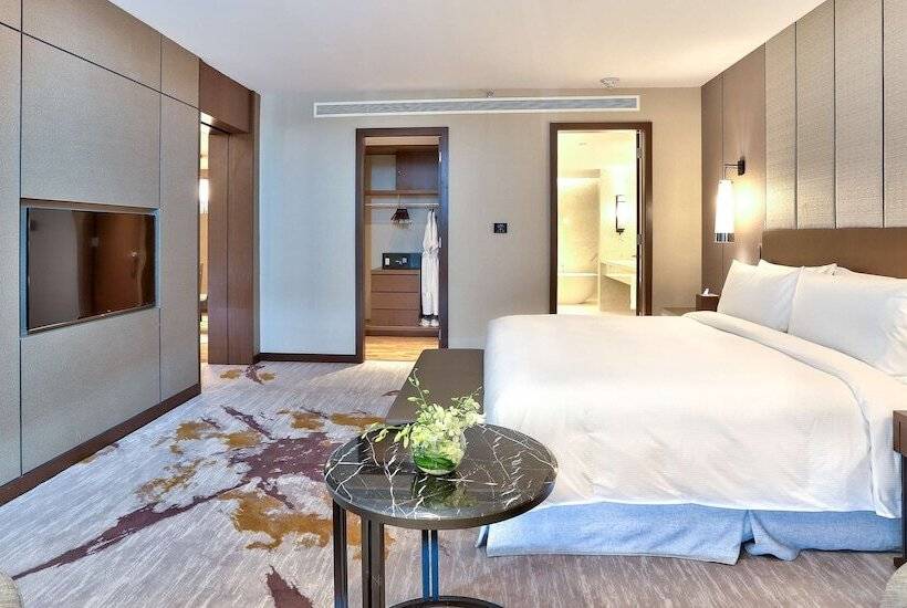 이그제큐티브 스위트, Hilton Kota Kinabalu