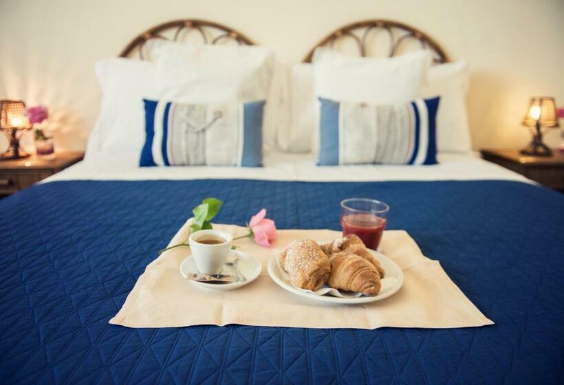 اتاق استاندارد چهارنفره با چشم‌انداز جانبی دریا, A Nuciara Park Hotel & Wellness Center
