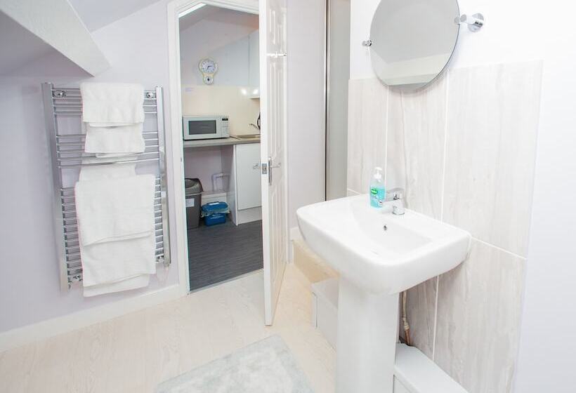 Студия Deluxe, James  Place At Brynawel