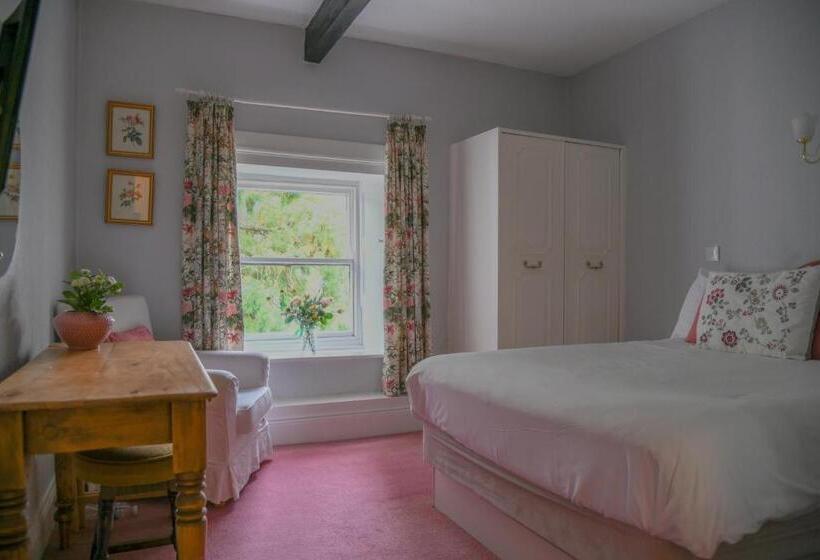 Номер Стандарт, Lowbyer Manor Country House