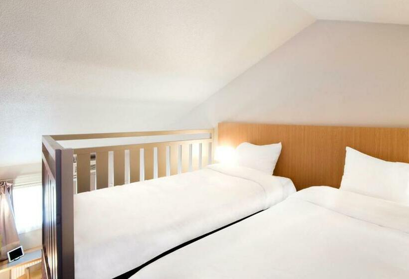 Четырехместный Номер Стандарт, B&b Hotel Saint Etienne La Terrasse