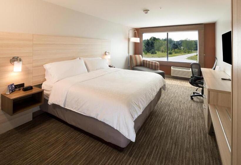 身障者適用キングサイズベッドルーム, Holiday Inn Express & Suites Alpena   Downtown, An Ihg