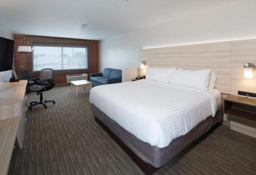 身障者適用スイートルーム, Holiday Inn Express & Suites Alpena   Downtown, An Ihg
