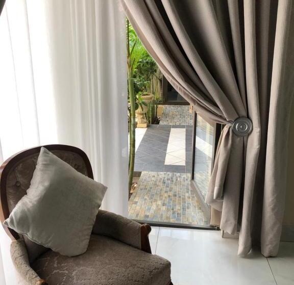 Standardrum, Casa Flora Guesthouse