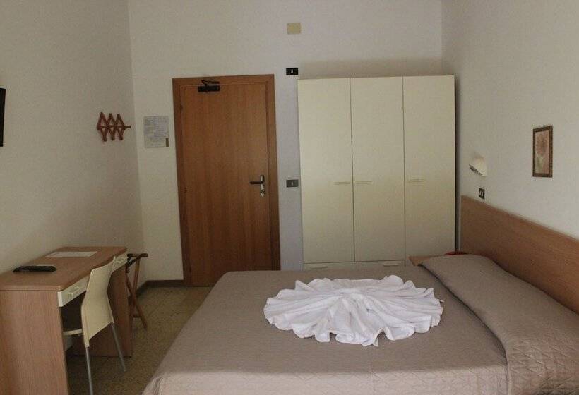 Üç Kişilik Standart Oda, La Pergola
