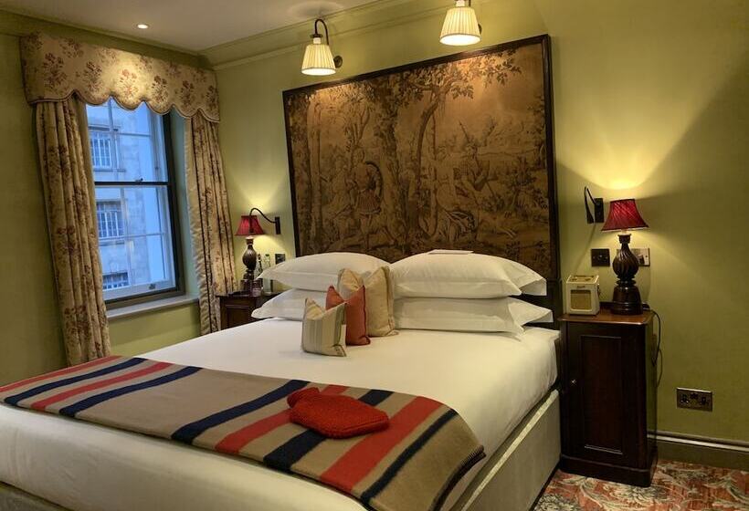 Deluxe Room King Size Bed, The Zetter Marylebone
