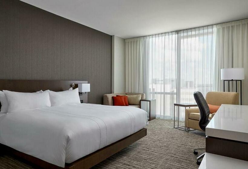 Стандартный Номер Кровать Кинг, Calgary Airport Marriott Interminal