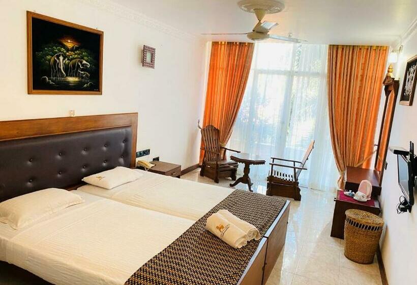 Номер Deluxe с Балконом, Ceylan Lodge