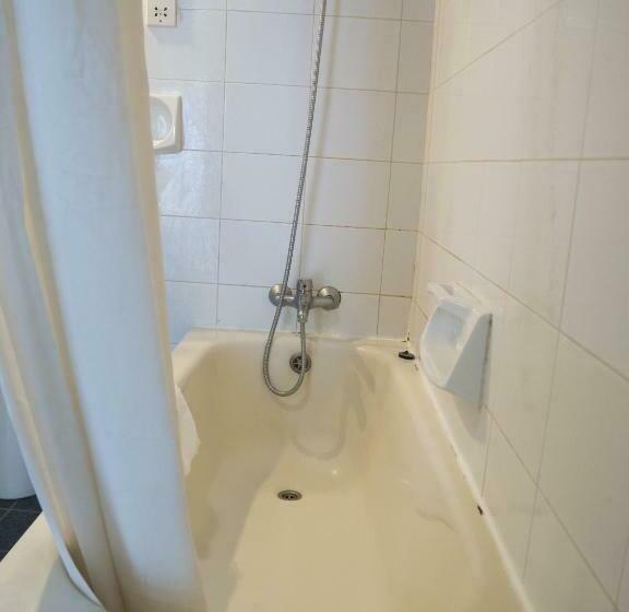اتاق استاندارد یک نفره, Huli  & Apartments