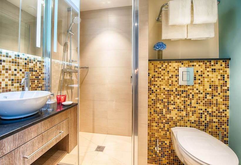 Номер Superior, Leonardo Hotel Munich City South